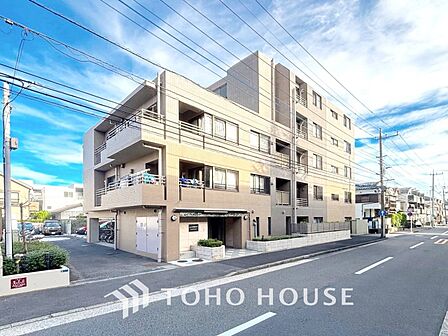 表現された空間は豊かな光と風を纏い、暮らしの時間を豊かにしてくれます。