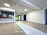 その他：住む人や訪れる人を室内へとやさしくエスコートします。