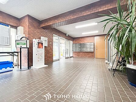 訪れるゲストや住む人を優しく迎え入れてくれる明るい空間です。