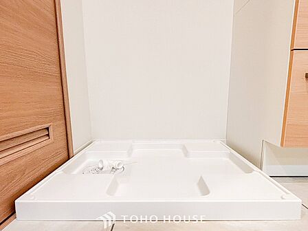 洗濯機を配置しても十分なスペースを確保しております。