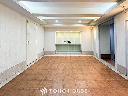 明るく開放感あるロビーは日常のオン・オフを切り替えてくれる大切な空間です。