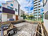 外観：閑静な住宅街の陽当りに恵まれた土地で寛ぎに満ちた生活を。