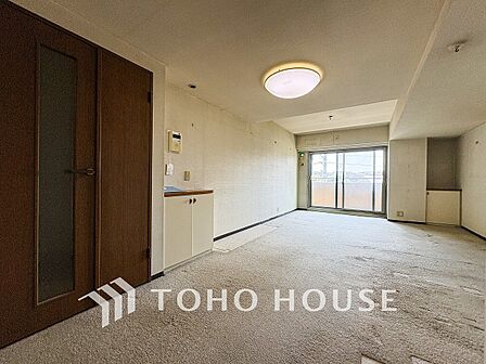 ここにはみんなが集い、食事と楽しい会話が始まるスペース。