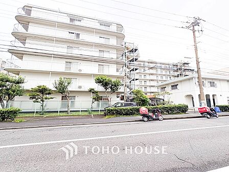 駅やお買物施設が徒歩圏に揃う、暮らしやすさに満たされる住環境です。