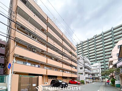 外観:表現された空間は豊かな光と風を纏い、暮らしの時間を豊かにしてくれます。 外観:表現された空間は豊かな光と風を纏い、暮らしの時間を豊かにしてくれます。