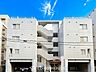 外観：時間のゆとりと空間、爽やかな陽光がもたらす光と風を贅沢なまでに感じる暮らしが始まります。