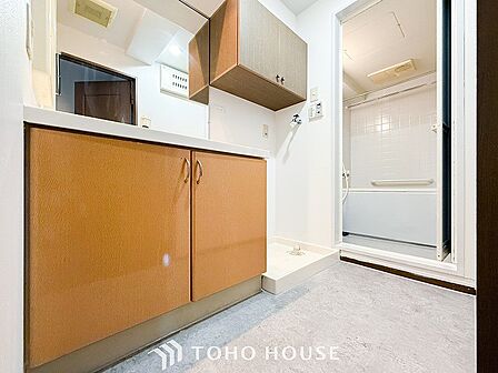 ご家族の1日が始まり、1日の終わりを締めくくる洗面空間。