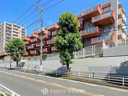 時間のゆとりと空間、爽やかな陽光がもたらす光と風を贅沢なまでに感じる暮らしが始まります。