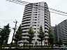 外観：重厚感と統一感のある街並みを演出する外観デザイン。