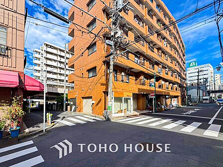 駅やお買物施設が徒歩圏に揃う、便利な住環境も魅力です。