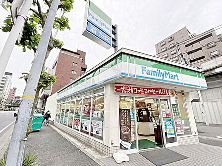 24時間営業ですので急なお買い物に便利ですね。