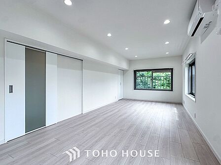 太陽の恵みを一気に受けた明るくお住まい。吹きぬける風を感じながら爽やかで風通しの良い暮らし。