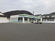 コンビニ「ファミリーマート長野松代町東条店まで763ｍ」