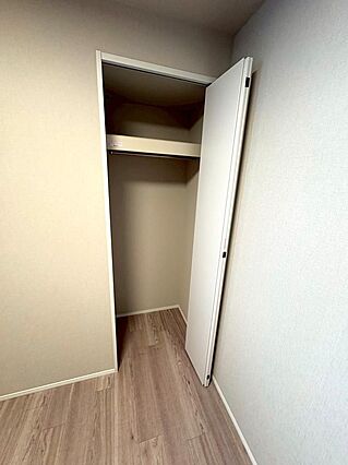 洋室には豊富な...