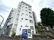 近くには生活施設が充実してます。