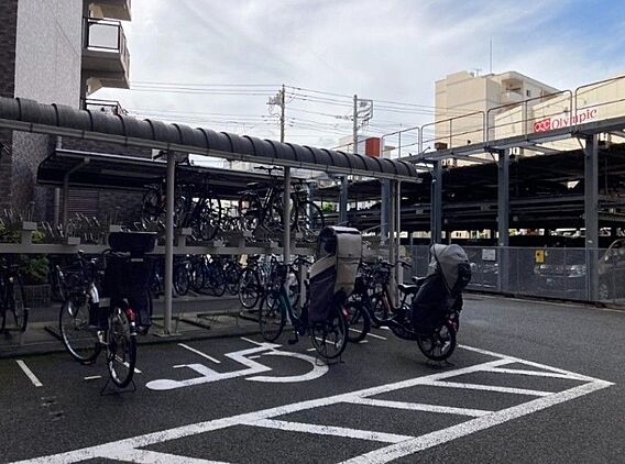 駐輪場・駐車場
