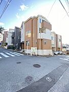 ちょっと買い忘れた時も、約339ｍのと所に西友があります。飲食店もあり、ご家族でお出かけも楽しそうですね。