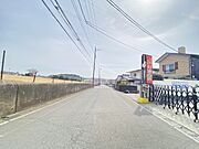 澄み渡る青空、ご家族との未来を育む新しい生活がここから始まります。