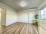 何気ない一日の一コマが積み重り、かけがえのない家族との思い出と重なっていくリビング。
