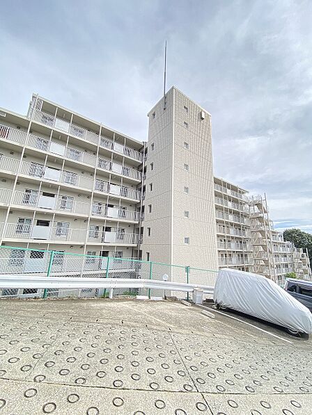 四季を感じるスポットが点在し、日々の暮らしに彩りを添えます。