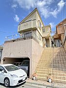 日々の暮らしを心地よく整えてくれる、優しいお住まいです。