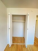 お部屋ごとに設けた収納は使いやすさへのこだわりです。