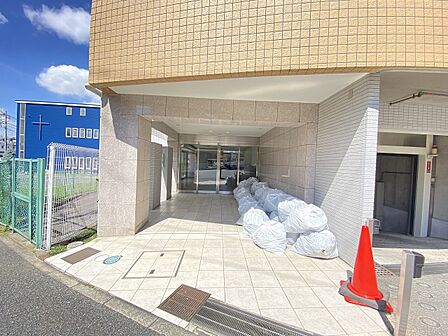 静けさと安心感に包まれた、落ち着きある住まいの周辺環境。