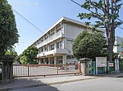 座間市立座間小学校　426ｍ