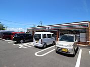 セブンイレブン綾瀬上土棚北3丁目店　285ｍ　〒252-1111 神奈川県綾瀬市上土棚北3丁目24－20