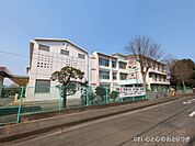 綾瀬市立綾瀬中学校　1057ｍ