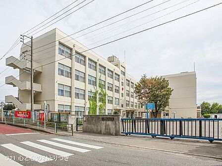 大和市立大和東小学校 901m