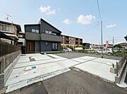 広々とした敷地設計で休日にはBBQやアウトドアを楽しめる空間。多彩な使い方ができる住まいがご家族の豊かな時間を演出します。
