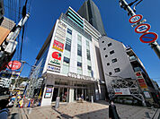 薬局、100円均一