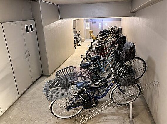 駐輪場
