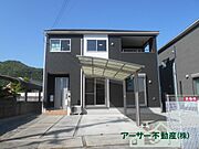 令和２年に建てられたカーポート付のお家です
