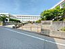 周辺：【小学校】東青山小学校まで約1kｍ（徒歩約13分）です。お子様のいらっしゃるご家庭の方にはオウチ選びの重要なポイントである小学校。近いとお子様の通学も安心ですね。 1000m