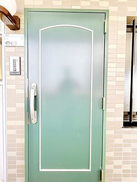 【リフォーム済】玄関ドアです。