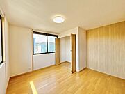 【リフォーム済】二階洋室です。（東側）