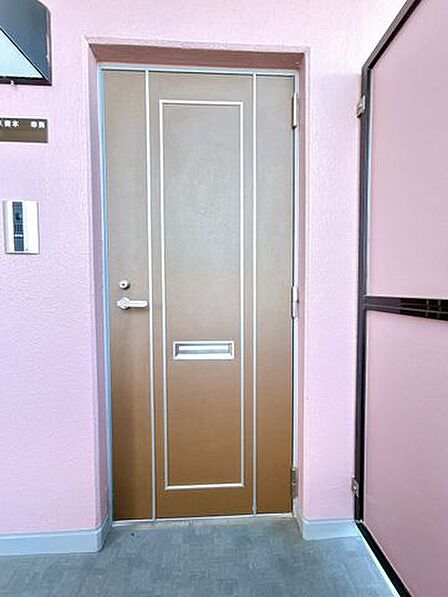 【期間限定現況販売】玄関です。