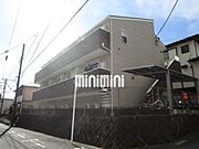 スーパーやガストも近くにあり便利な立地です