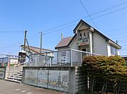 錦岡駅 1020m
