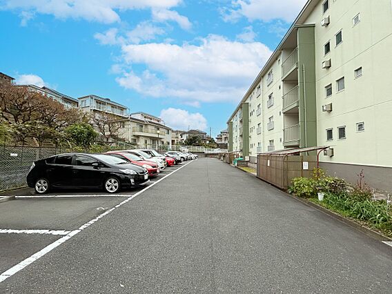 敷地内駐車場も...