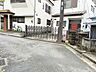 外観：前面道路含む現地写真
