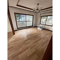 簾舞5条2丁目8-1貸家 1階4LDKのリビング/ダイニング