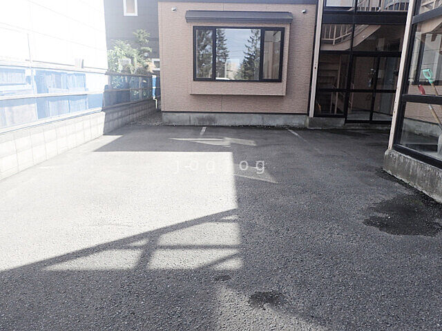 6 / 19