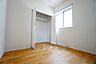 リビング/ダイニング：同仕様写真。あると嬉しい1階の一部屋。お子様のお昼寝スペースや客間、お友達やご親戚のお泊り部屋としても使えます。