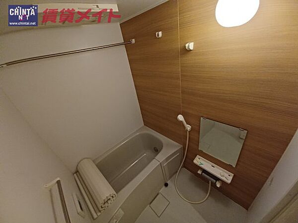 浴室：同物件別室写真