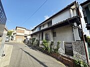 小学校徒歩約4分、中学校徒歩約9分と子育て世代に嬉しい立地です。
