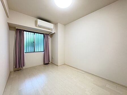 約6.0帖の居室にはWIC付でお部屋がスッキリまとまります♪