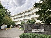 峰台小学校まで　495m　徒歩約7分●教育目標「やさしく　すすんで　やりぬく子」を掲げています。